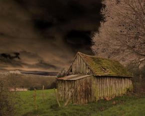Supplegate Wood, Barn